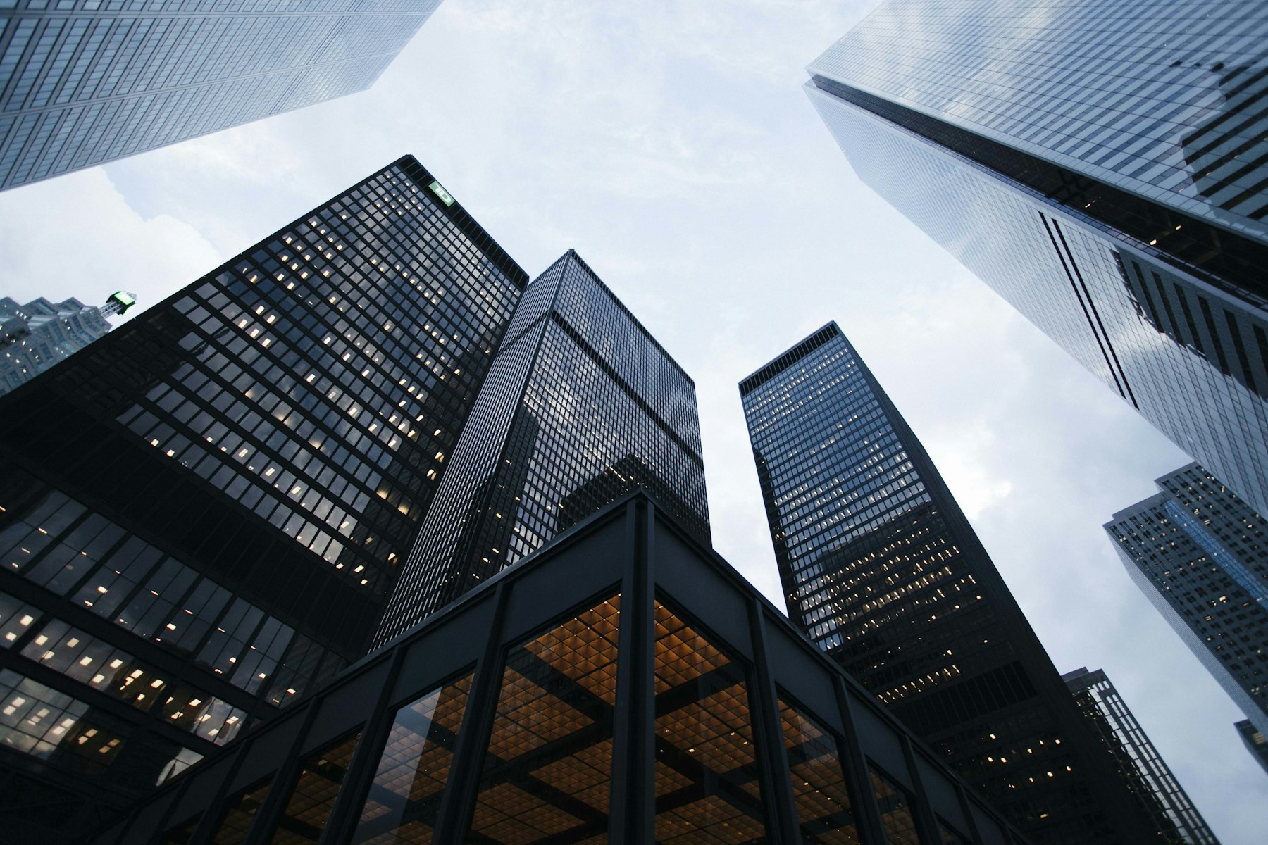 SM REIT Vs Fractional Ownership: What Changed In India